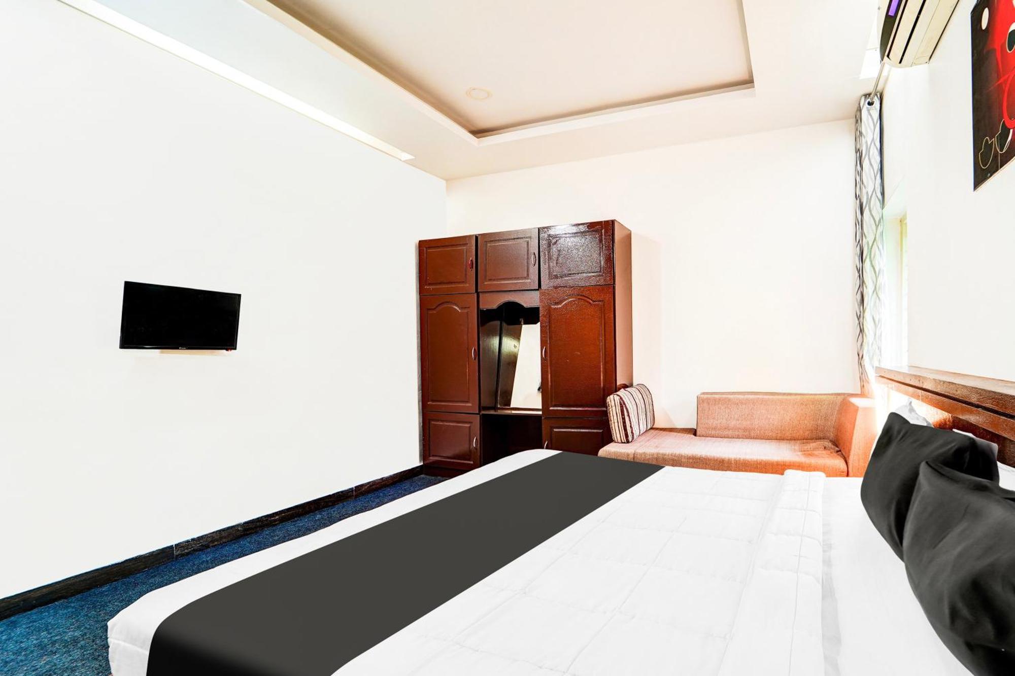 Super Collection O Kazhakuttam Near Al Saj Convention Centre Hotel Andurkonam Ngoại thất bức ảnh